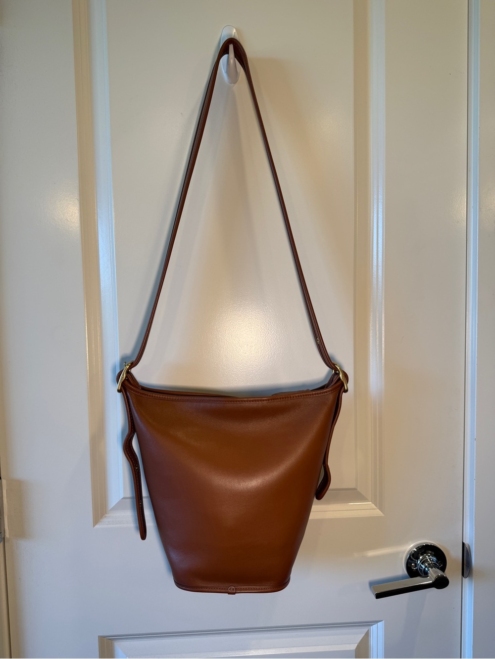 COACH - Duffle Sac Crossbody Bucket Bag in Amber Leather - Picture 2 of 15